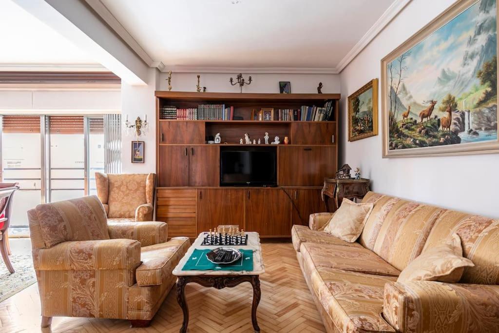 Piso Amplio Y Acogedor Apartment Madrid Exterior photo